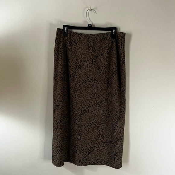 Cheetah Tea Length/Maxi Skirt | Size L - Picture 2 of 3